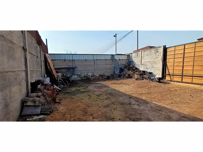 Venta de casa de dos dormitorios, en Quillota.
