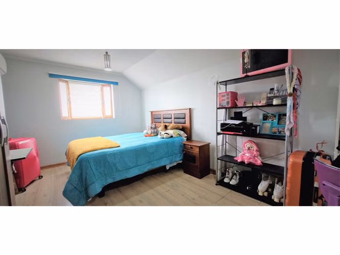 Venta de casa de cuatro dormitorios, en zona centro de Quillota. 278 M$