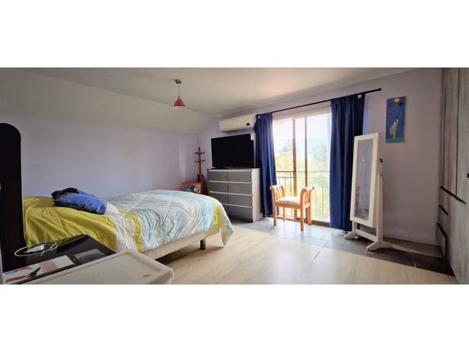 Venta de casa de cuatro dormitorios, en zona centro de Quillota. 278 M$