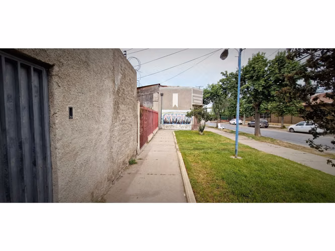 Venta de casa de cuatro dormitorios, en zona centro de Quillota. 278 M$
