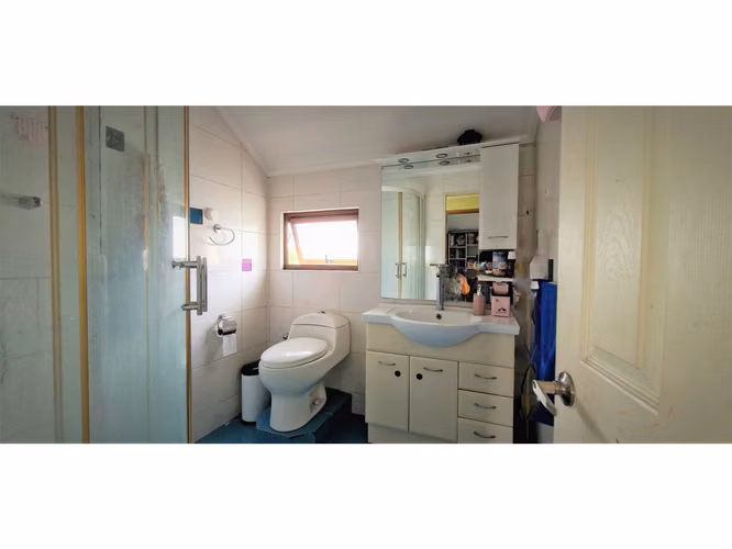 Venta de casa de cuatro dormitorios, en zona centro de Quillota. 278 M$