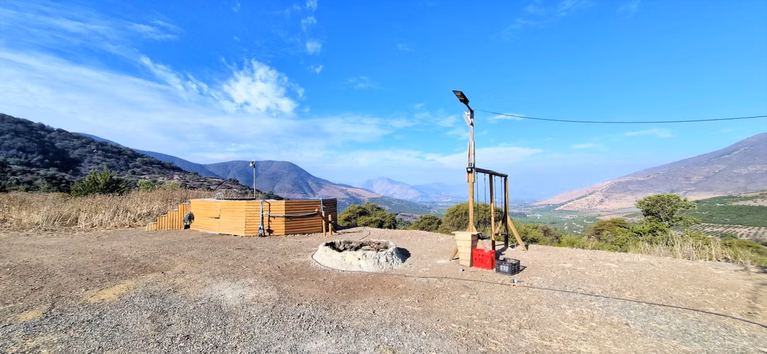 Venta de hermosa parcela de 6.021 m2. con casa y piscina en el tranquilo sector de Lo Rojas, La Cruz. 105 M$.