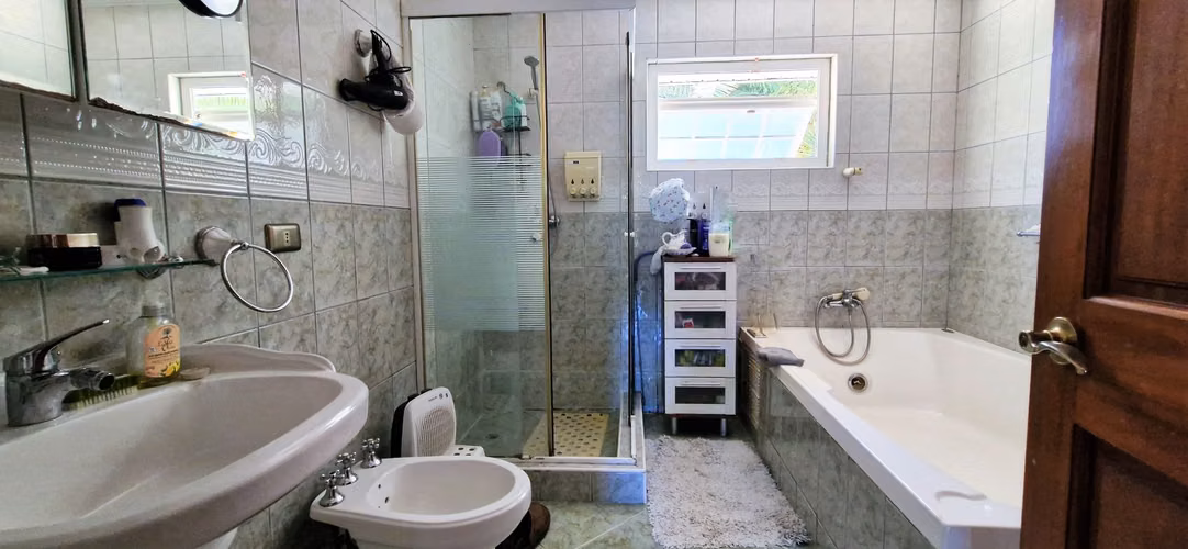 Venta o permuta de preciosa casa de 7 dormitorios en Reñaca, Los Pinos - 19.500 UF