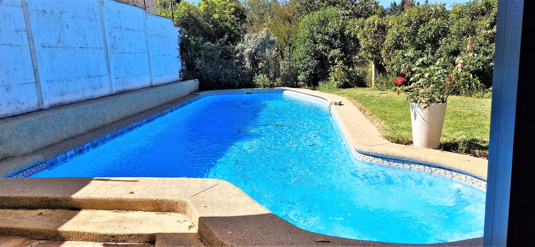 Venta o permuta de preciosa casa de 7 dormitorios en Reñaca, Los Pinos - 19.500 UF