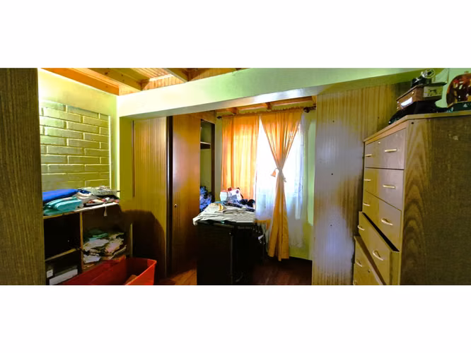 Venta parcela de 18.000 m2., casa, cabaña y galpón, con maquinaria de maestranza, en La Calera. 21.308 UF.