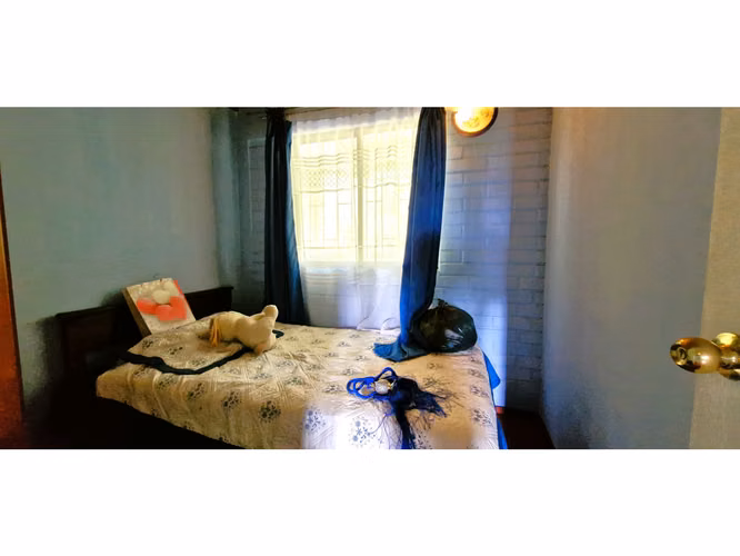 Venta parcela de 18.000 m2., casa, cabaña y galpón, con maquinaria de maestranza, en La Calera. 21.308 UF.
