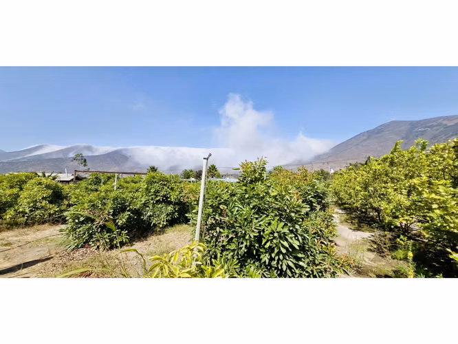 Venta parcela de 18.000 m2., casa, cabaña y galpón, con maquinaria de maestranza, en La Calera. 21.308 UF.