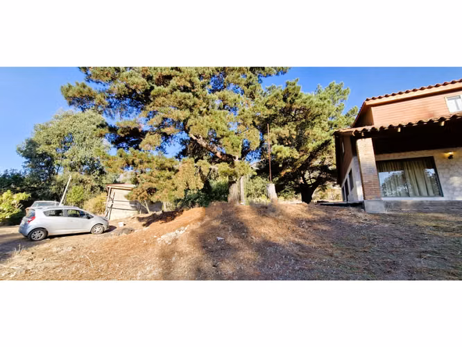 Venta de parcela de 15.000 m2., con casa, quincho y piscina, en Pucalán. 200 M$