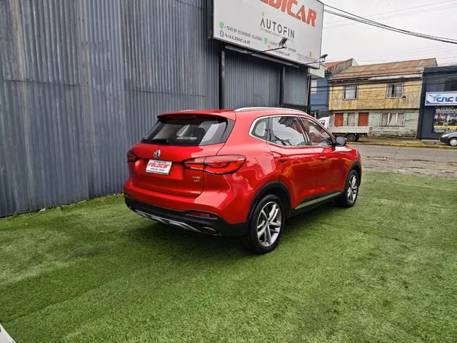 MG HS 1.5 AT