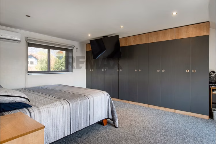 Hermosa casa renovada en los tordos/av grecia