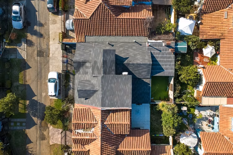 Hermosa casa renovada en los tordos/av grecia