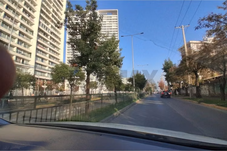 Casa muy cerca de metro las rejas! bajo su precio!