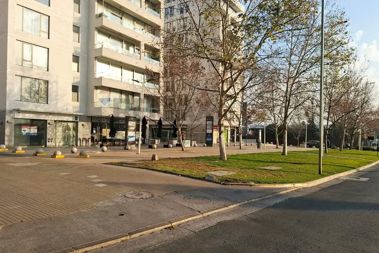 Oficina, estacionamiento y bodega, cantagallo