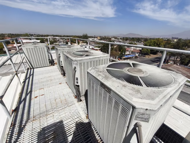 EDIFICIO 4 PISOS Y GALPÓN EN VENTA O ARRIENDO, QUINTA NORMAL