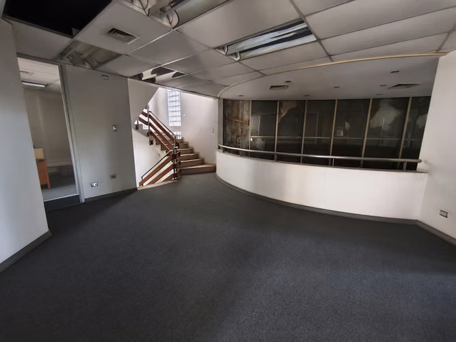 EDIFICIO 4 PISOS Y GALPÓN EN VENTA O ARRIENDO, QUINTA NORMAL