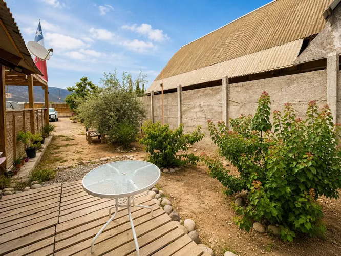 Casa con gran terreno cerca de la playa  (179954)