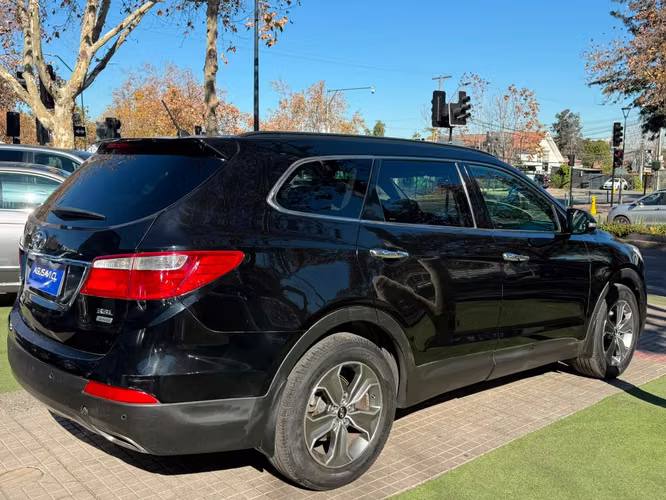 Hyundai Grand Santa Fe GLS 3.3 4WD AUTOMÁTICA (2014)