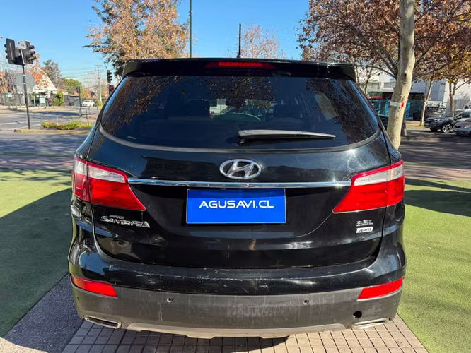 Hyundai Grand Santa Fe GLS 3.3 4WD AUTOMÁTICA (2014)
