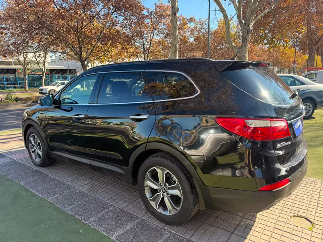 Hyundai Grand Santa Fe GLS 3.3 4WD AUTOMÁTICA (2014)