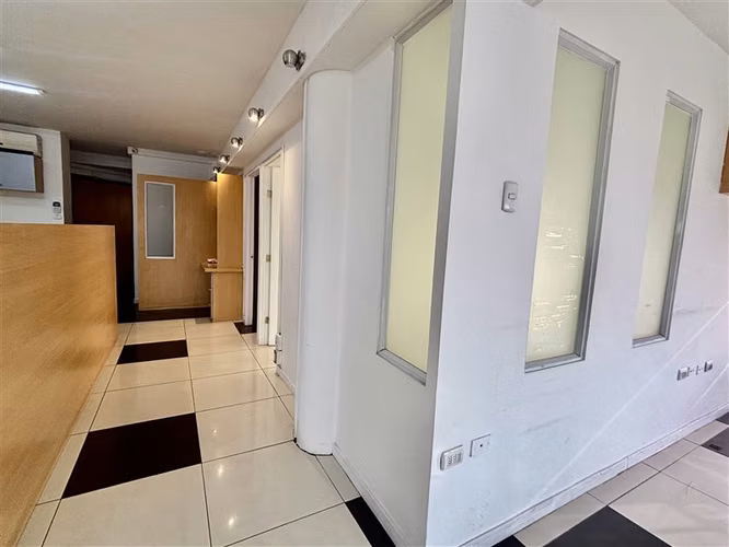 Local Comercial en arriendo en Las Condes - Imagen 9