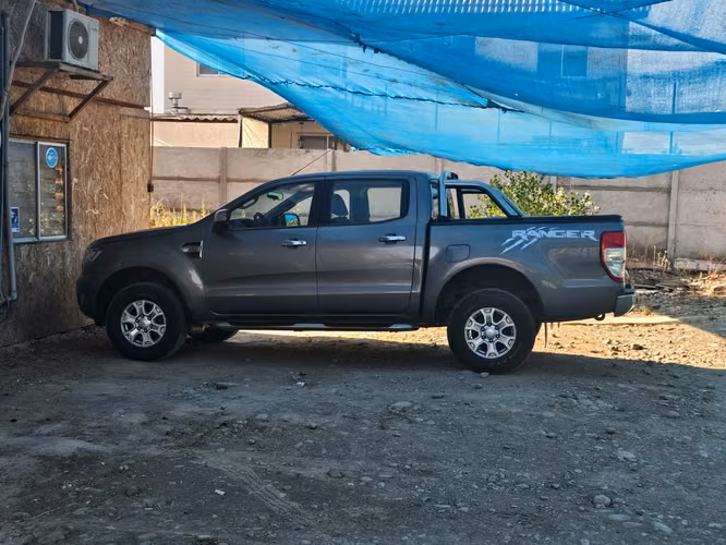 camioneta ford ranger modelo xlt 3.2 año 2018