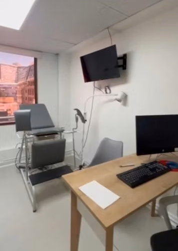 VENTA DERECHOS CENTRO MEDICO 6 BOX + RAYOS PROVIDENCIA
