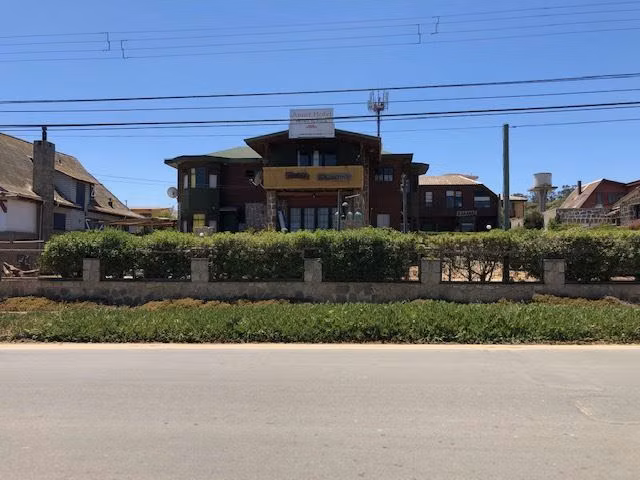 HOTEL RESIDENCIAL CON MARAVILLOSA VISTA AL MAR LLEGAR Y TRAB
