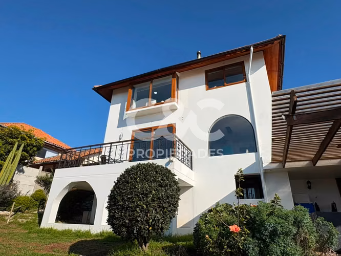 Hermosa casa Totalmente remodelada en Jardín del Mar