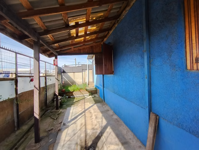 Casa de Tres dormitorios un Baños, estacionamiento y patio