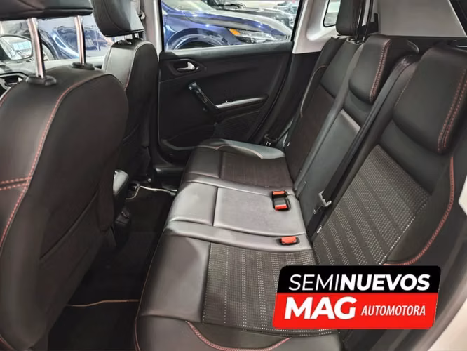 PEUGEOT 2008 1.2 GT-LINE PURETECH 4X2 110HP AT 5P 2018 - Imagen 8