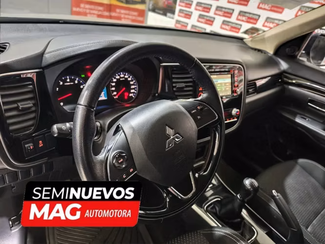 MITSUBISHI Outlander 2.0 2022 - Imagen 6