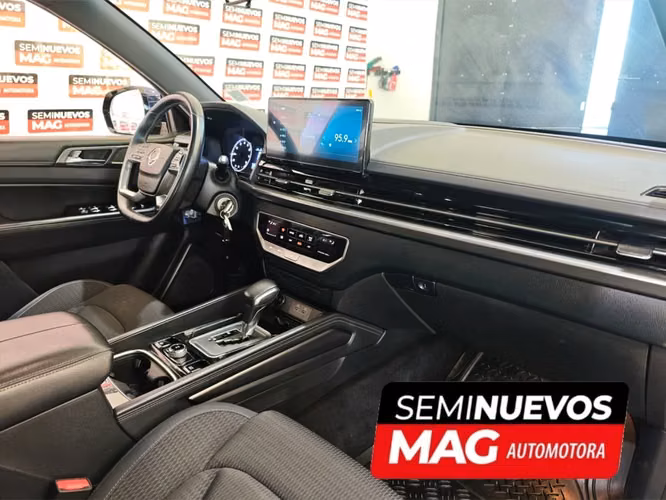 SSANGYONG Rexton 2.0T LX AWD 6AB 6AT 5P 2024 - Imagen 6