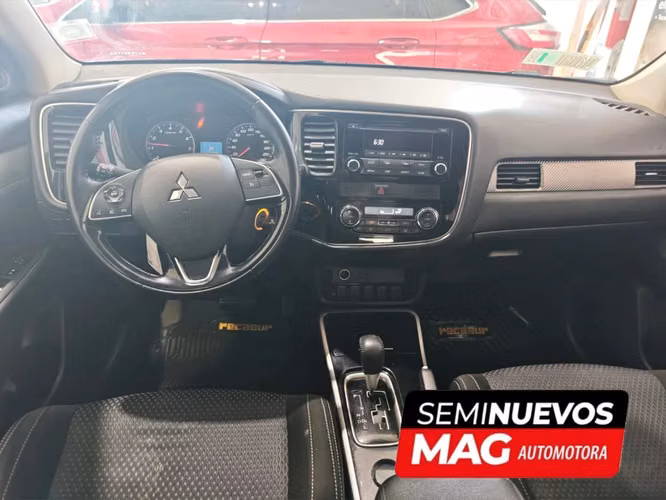 MITSUBISHI OUTLANDER 2.0 CVT 2018 - Imagen 8