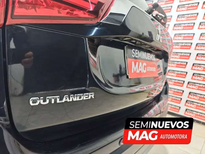 MITSUBISHI OUTLANDER 2.0 CVT 2018 - Imagen 5