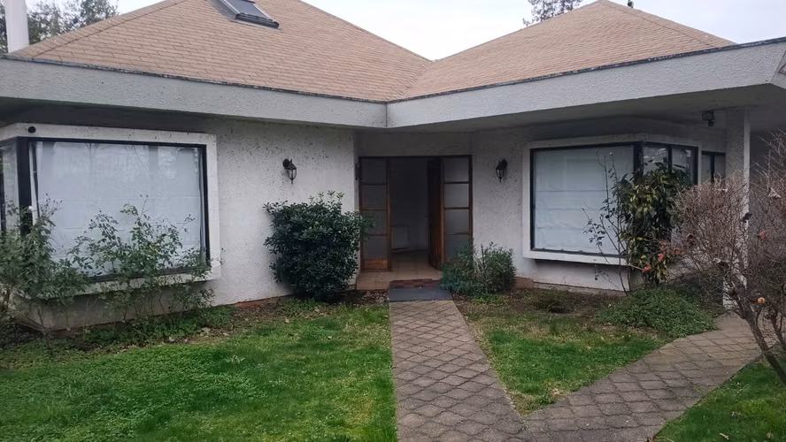 VENDE AMPLIA CASA AV PADRE HURTADO