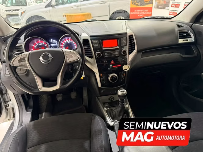 SSANGYONG TIVOLI 1.6 FULL MT 2016