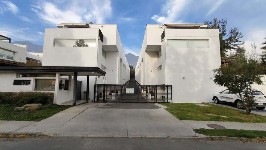 Venta Townhouse Peñalolén 4 Pisos - Imagen 2