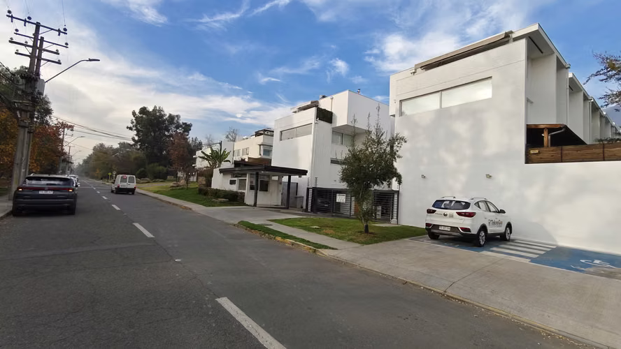 Townhouse Sector Las Pircas Oportunidad - Imagen 2