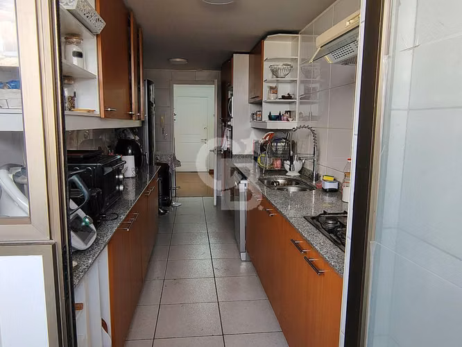 Lindo Departamento en Vitacura con Vista Despejada