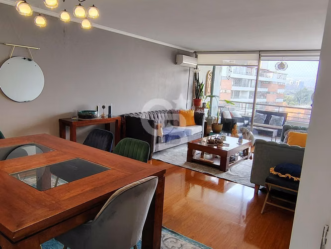 Lindo Departamento en Vitacura con Vista Despejada