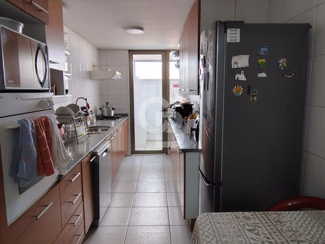 Lindo Departamento en Vitacura con Vista Despejada - Imagen 6