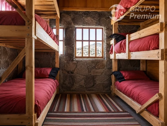 Refugio Placaroja: Inversión Turística en Lo Valdés
