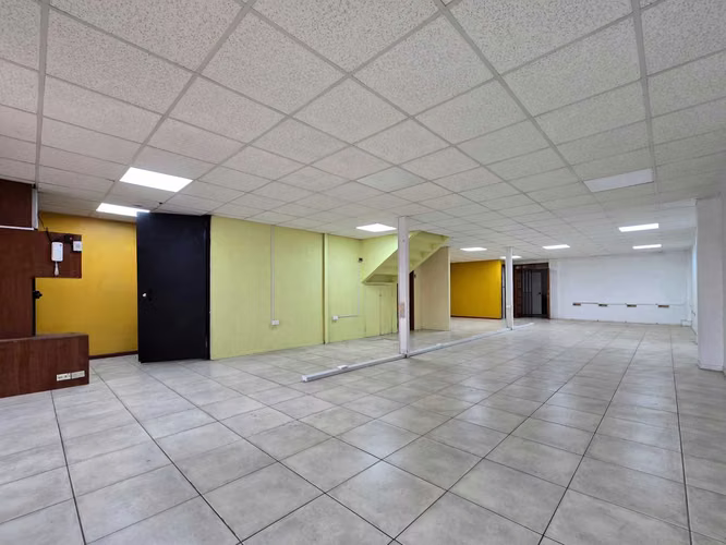Local Comercial C / capacidad 6 Estac. (179971)