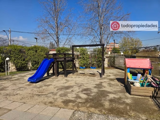 Bonito y cómodo depto 2do piso, muy tranquilo