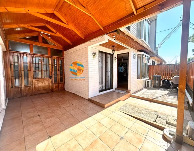 Casa en venta ,4D+2B,Villa Los Aromos, Puente Alto