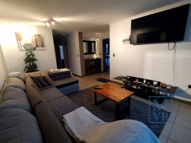 Hermosa Casa en Venta en Alto Manquehue 9