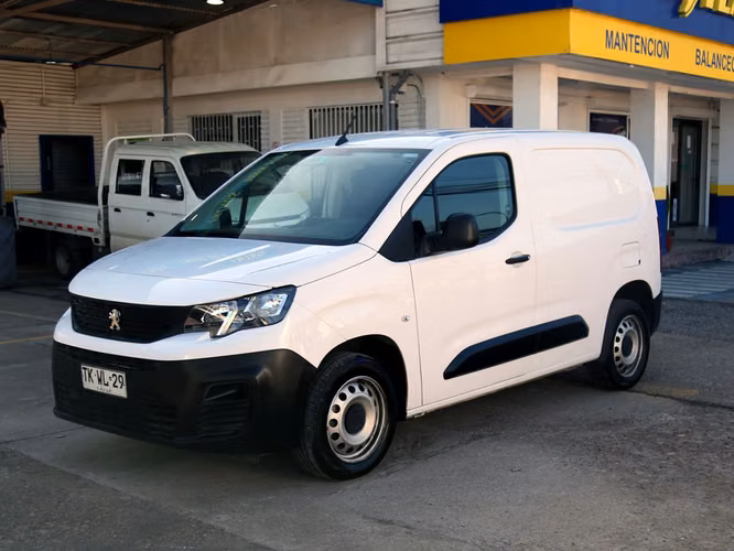 PEUGEOT PARTNER 2024