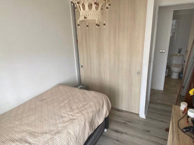 Arriendo departamento costa laguna sin amoblar - Imagen 8