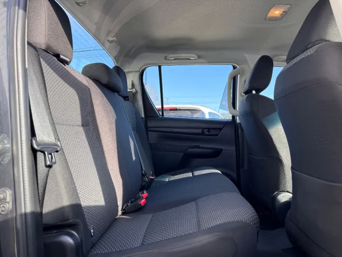 Toyota Hilux 4X2 2.4 MT DX 2026