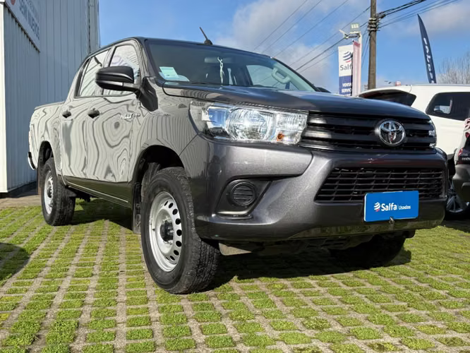 Toyota Hilux 4X2 2.4 MT DX 2026